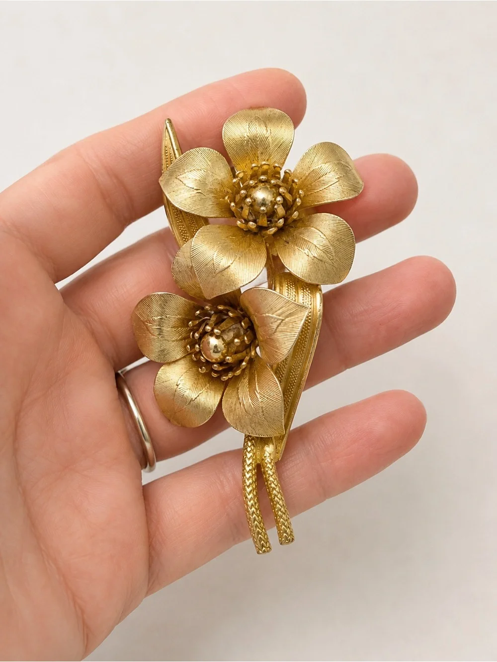 Vintage Gold Tone Floral Brooch Pin Textured Double Flower Statement Piece